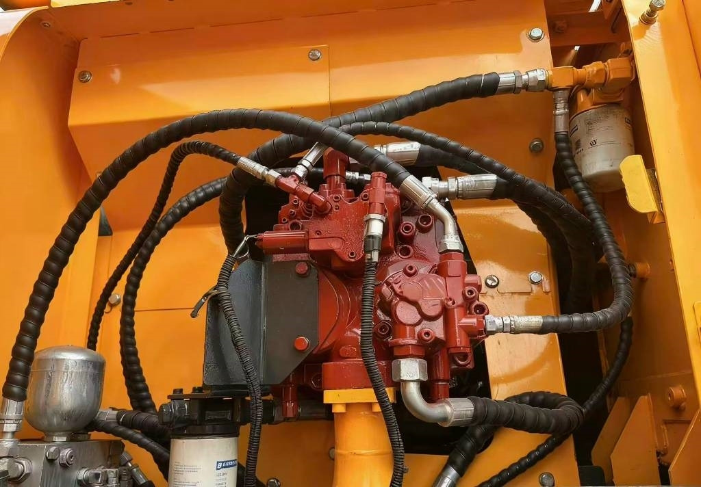 Hyundai 210W -9 - Багер на тркала: слика 5 Hyundai 210W -9 - Багер на тркала: слика 5