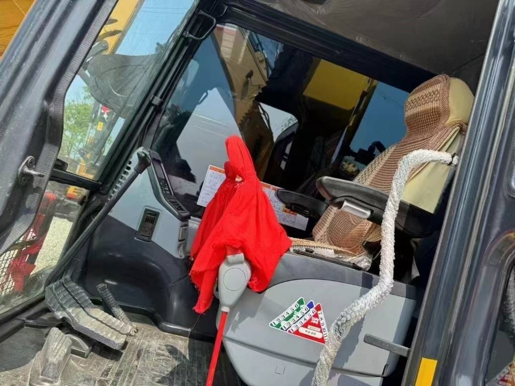 Komatsu PC 130 - Багер гасеничар: слика 3 Komatsu PC 130 - Багер гасеничар: слика 3