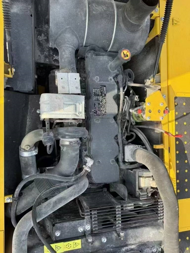 Komatsu PC 220-8 - Багер гасеничар: слика 2 Komatsu PC 220-8 - Багер гасеничар: слика 2