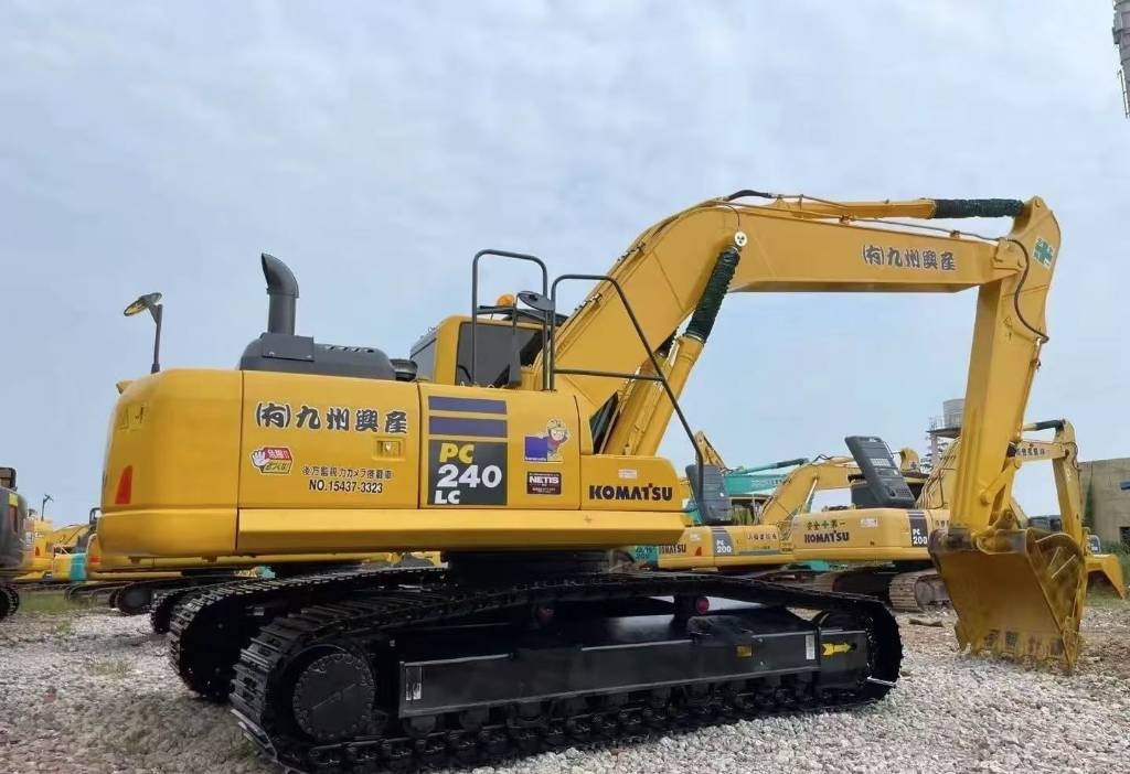 Komatsu PC 240 - Багер гасеничар: слика 1 Komatsu PC 240 - Багер гасеничар: слика 1