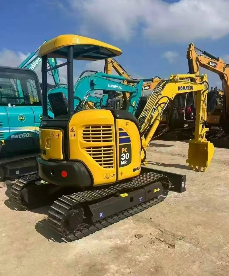 Komatsu PC 30 - Мини багер: слика 2 Komatsu PC 30 - Мини багер: слика 2