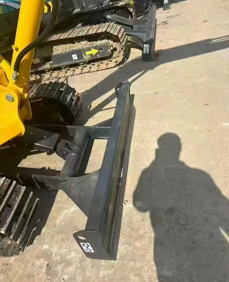 Komatsu PC 30 - Мини багер: слика 3 Komatsu PC 30 - Мини багер: слика 3