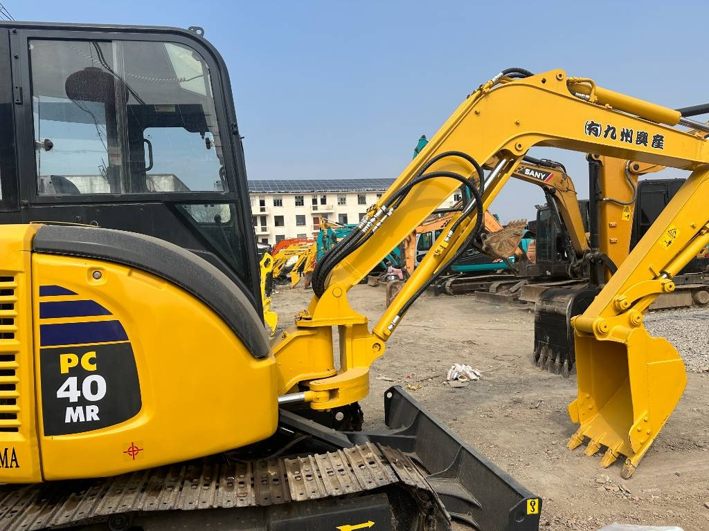 Komatsu PC 40 - Мини багер: слика 1 Komatsu PC 40 - Мини багер: слика 1