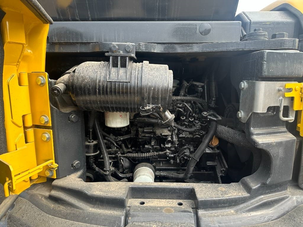 Komatsu PC 40 - Мини багер: слика 3 Komatsu PC 40 - Мини багер: слика 3
