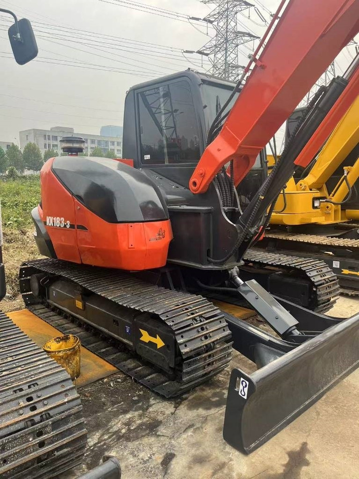 Kubota 183 - Багер гасеничар: слика 3 Kubota 183 - Багер гасеничар: слика 3