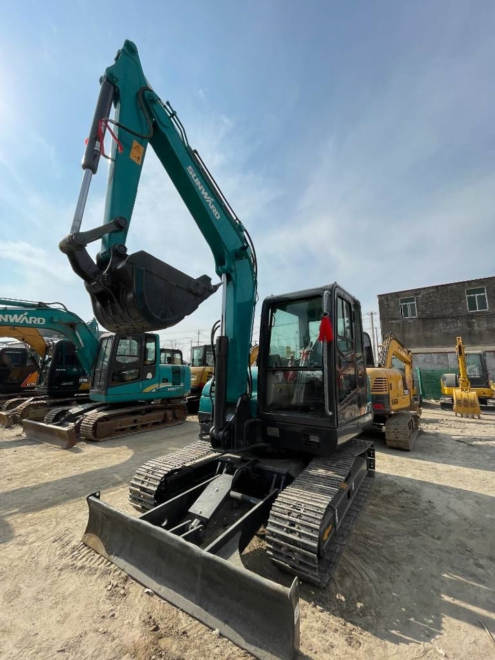 Sunward 70 - Мини багер: слика 3 Sunward 70 - Мини багер: слика 3