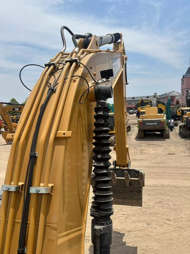 XCMG XE 215 DA - Багер гасеничар: слика 2 XCMG XE 215 DA - Багер гасеничар: слика 2