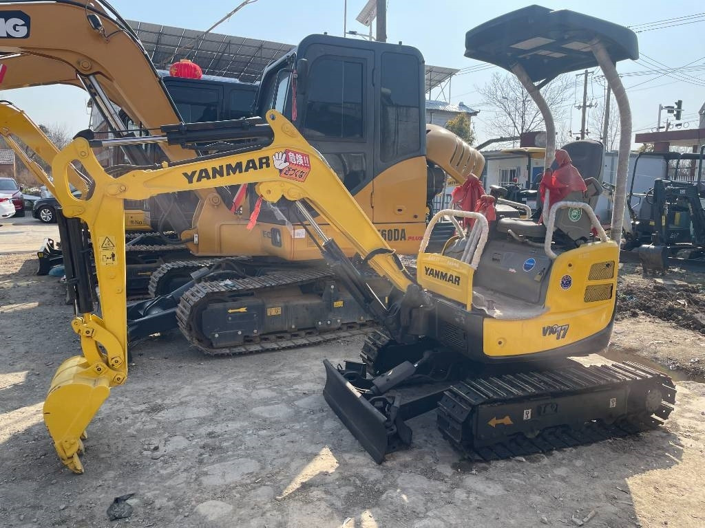 Yanmar 17 - Мини багер: слика 1 Yanmar 17 - Мини багер: слика 1