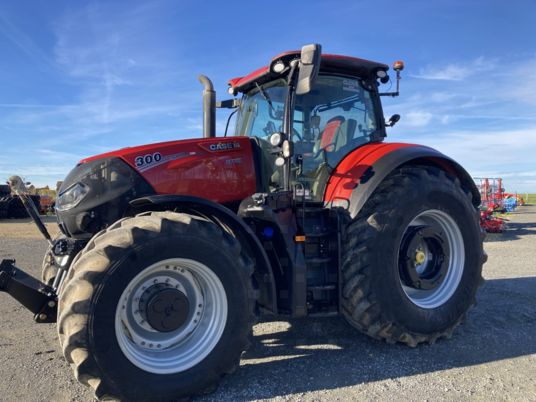 Case IH OPTUM 300 CVX - Трактор: слика 2 Case IH OPTUM 300 CVX - Трактор: слика 2