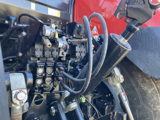 Case IH OPTUM 300 CVX - Трактор: слика 4 Case IH OPTUM 300 CVX - Трактор: слика 4