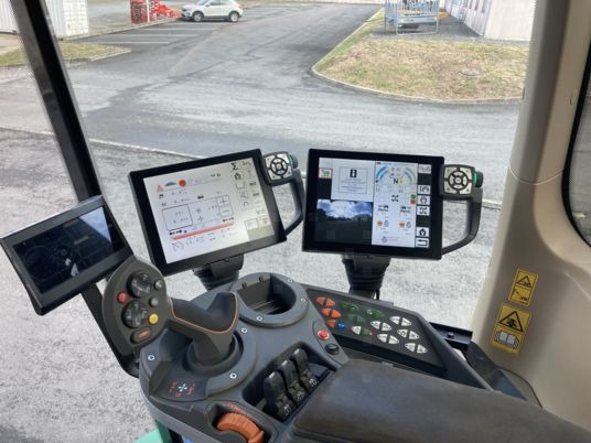 Fendt ROGATOR 645 - Самооден распрскувач: слика 3 Fendt ROGATOR 645 - Самооден распрскувач: слика 3