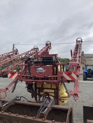 Hardi MEGA 1200L - Распрскувач монтиран на трактор: слика 3 Hardi MEGA 1200L - Распрскувач монтиран на трактор: слика 3