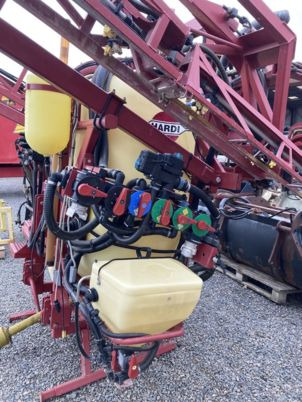 Hardi MEGA 1200L - Распрскувач монтиран на трактор: слика 2 Hardi MEGA 1200L - Распрскувач монтиран на трактор: слика 2