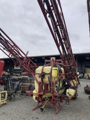Hardi MEGA 1200L - Распрскувач монтиран на трактор: слика 1 Hardi MEGA 1200L - Распрскувач монтиран на трактор: слика 1