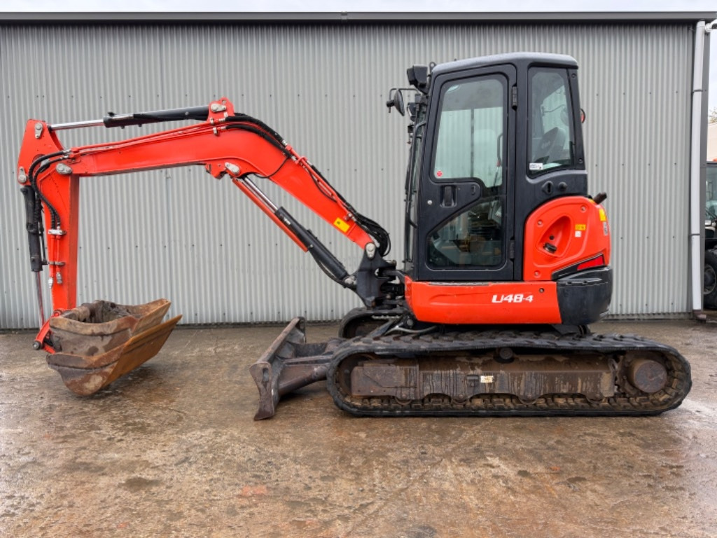 Kubota U 48-4 - Мини багер: слика 1 Kubota U 48-4 - Мини багер: слика 1