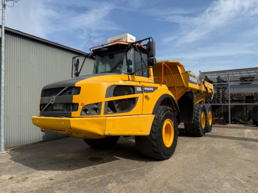 Volvo A 25 G - Зглобен истоварувач: слика 1 Volvo A 25 G - Зглобен истоварувач: слика 1