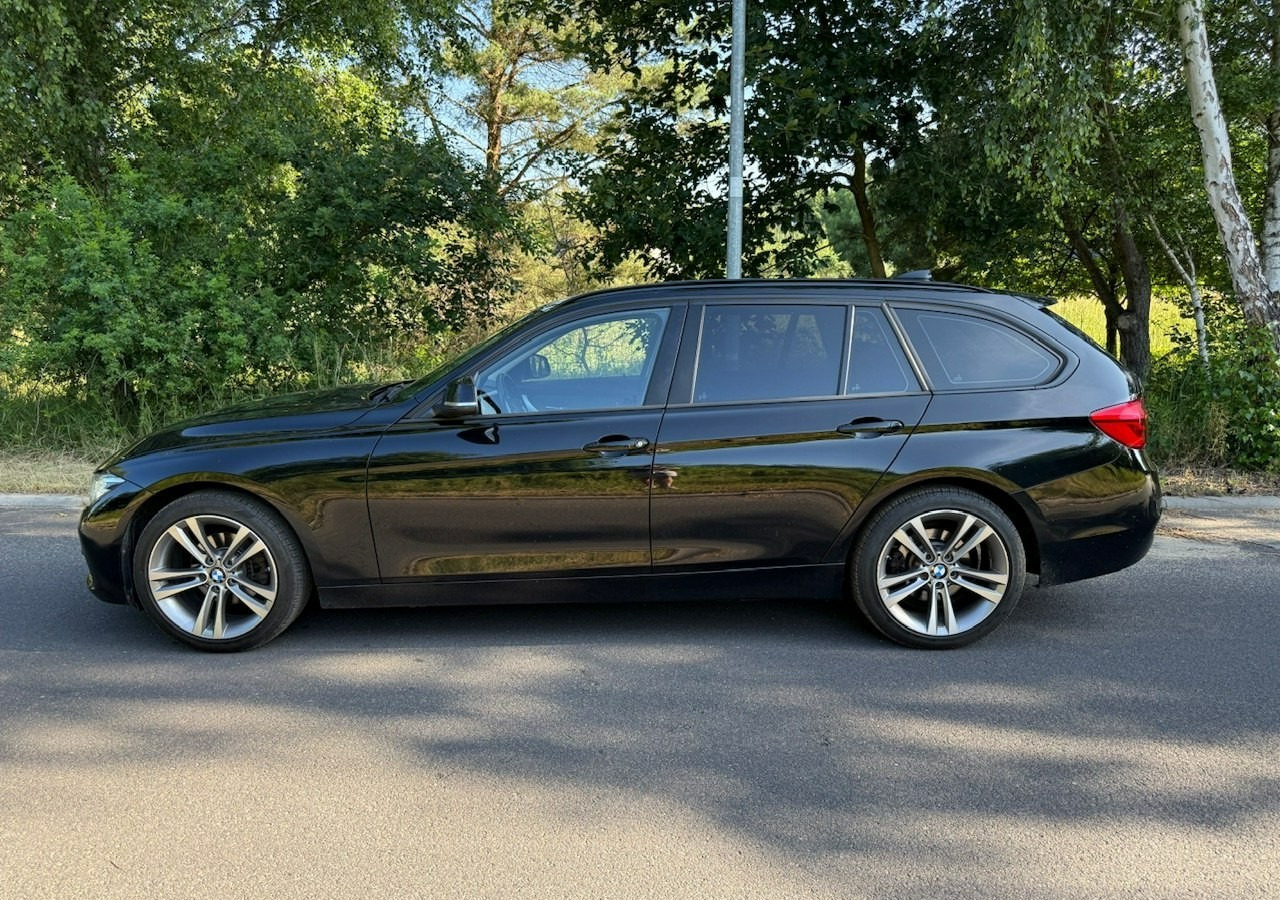 BMW SERIA 3 V (F30/F31/F34) BMW SERIA 3 318d 150KM Automat SportLine*AdaptiveLed*Navi*Półskóra*SerwisBMW* FV - Караван: слика 2 BMW SERIA 3 V (F30/F31/F34) BMW SERIA 3 318d 150KM Automat SportLine*AdaptiveLed*Navi*Półskóra*SerwisBMW* FV - Караван: слика 2