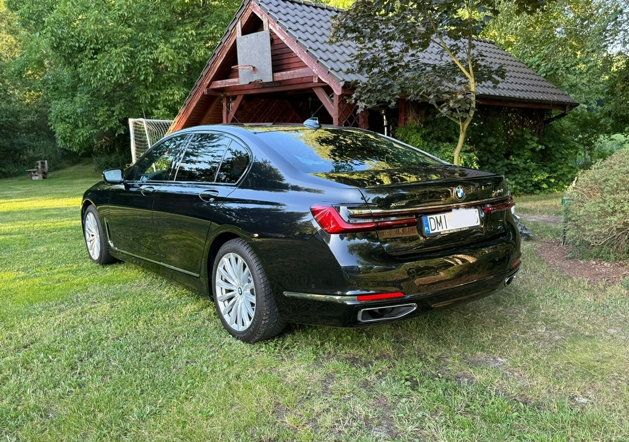 BMW SERIA 7 II (G11/G12) BMW SERIA 7 740d Xdrive 340KM Luxury+Exclusive Masaże Adaptiv Oś Lasery 2022 FV2 - Седан: слика 5 BMW SERIA 7 II (G11/G12) BMW SERIA 7 740d Xdrive 340KM Luxury+Exclusive Masaże Adaptiv Oś Lasery 2022 FV2 - Седан: слика 5