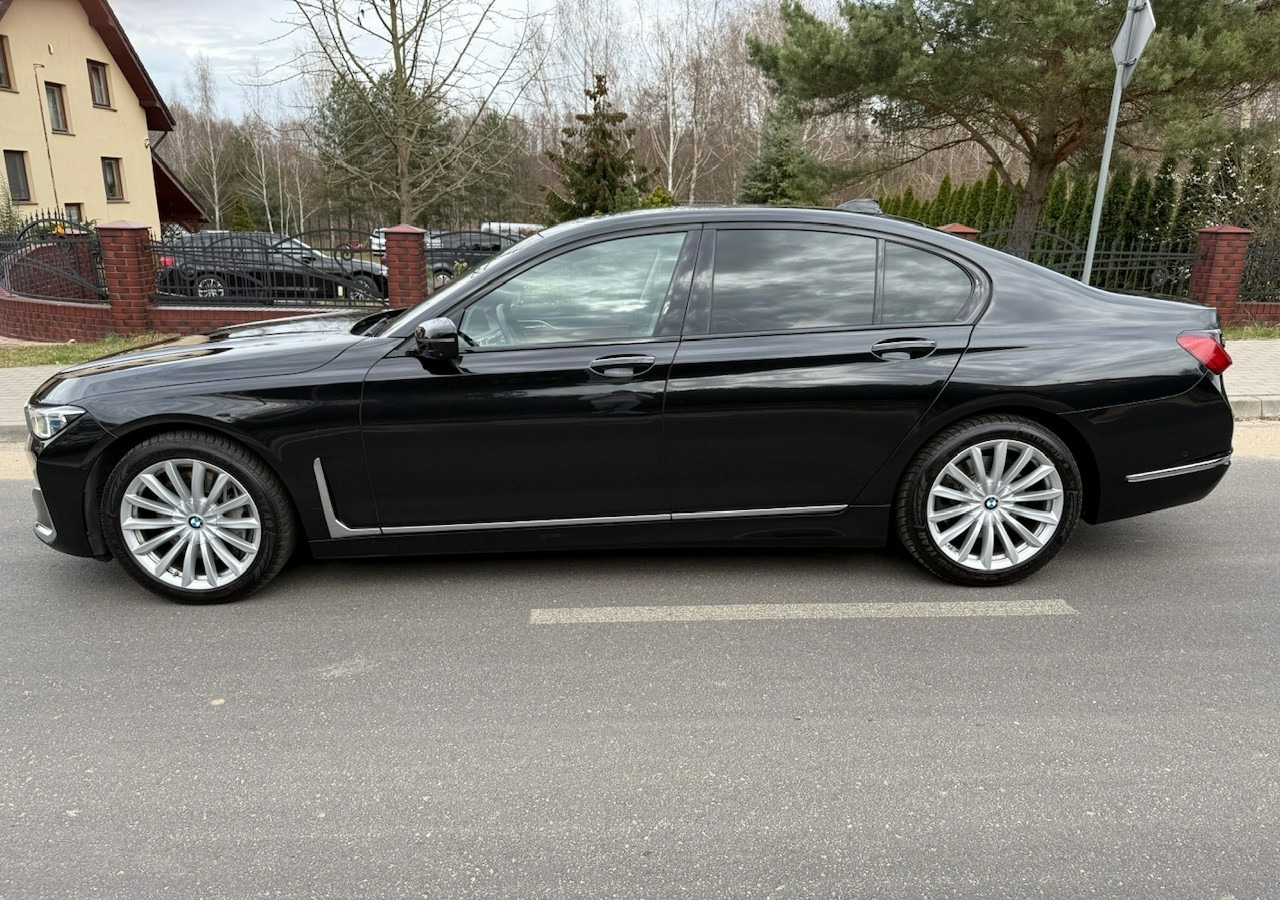 BMW SERIA 7 II (G11/G12) BMW SERIA 7 740d Xdrive 340KM MildHybrid Luxury Exclusive Najbogatsza wersja 202 - Автомобил: слика 2 BMW SERIA 7 II (G11/G12) BMW SERIA 7 740d Xdrive 340KM MildHybrid Luxury Exclusive Najbogatsza wersja 202 - Автомобил: слика 2