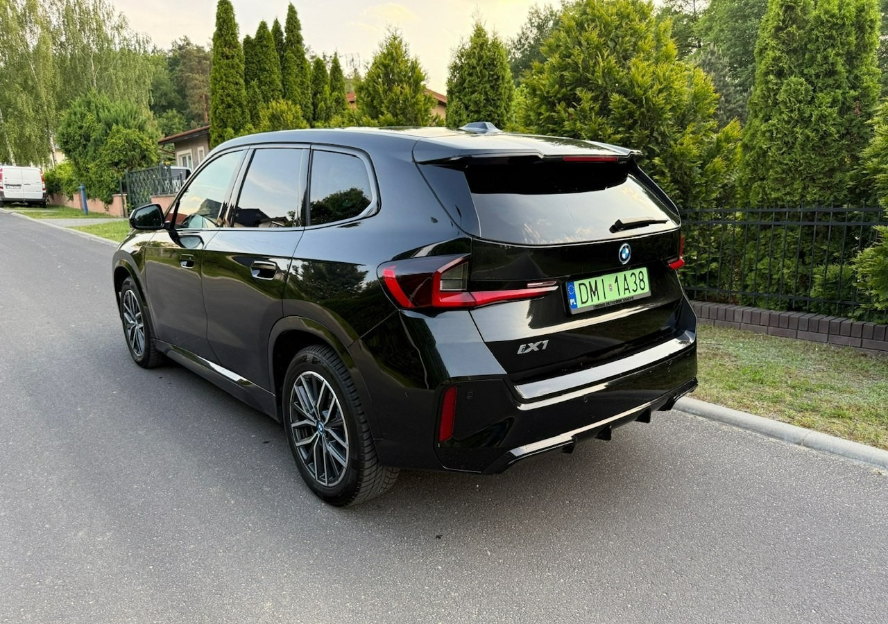 BMW X1 iX1 iX1 xDrive30 313KM M-Sport H/K Panorama AdaptiveLed Masaże Kam360 - SUV: слика 3 BMW X1 iX1 iX1 xDrive30 313KM M-Sport H/K Panorama AdaptiveLed Masaże Kam360 - SUV: слика 3