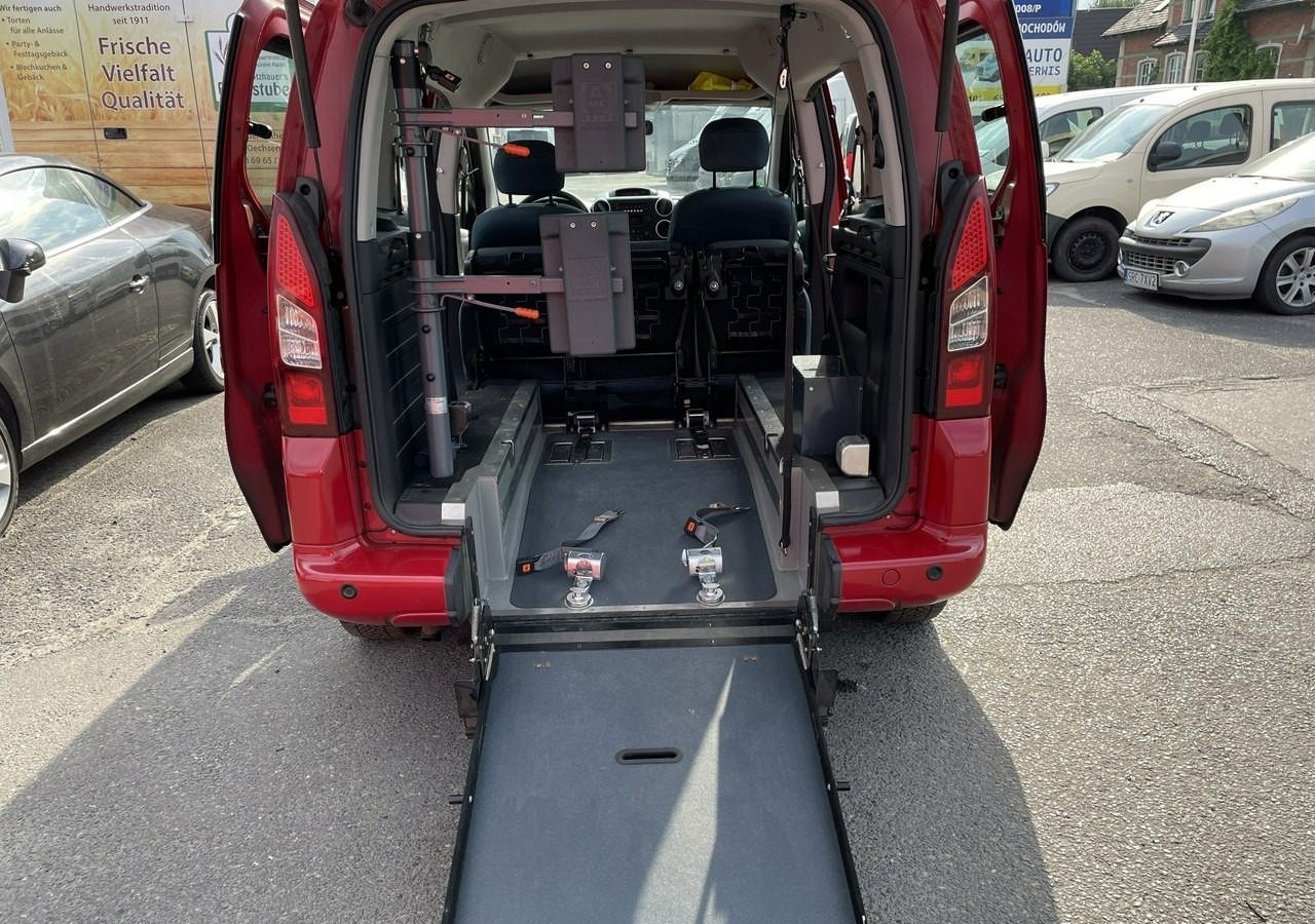 Citroen Berlingo II Berlingo 1.6 do przewozu Niepełnosprawnych inwalida rampa 2018 - Автомобил: слика 3 Citroen Berlingo II Berlingo 1.6 do przewozu Niepełnosprawnych inwalida rampa 2018 - Автомобил: слика 3