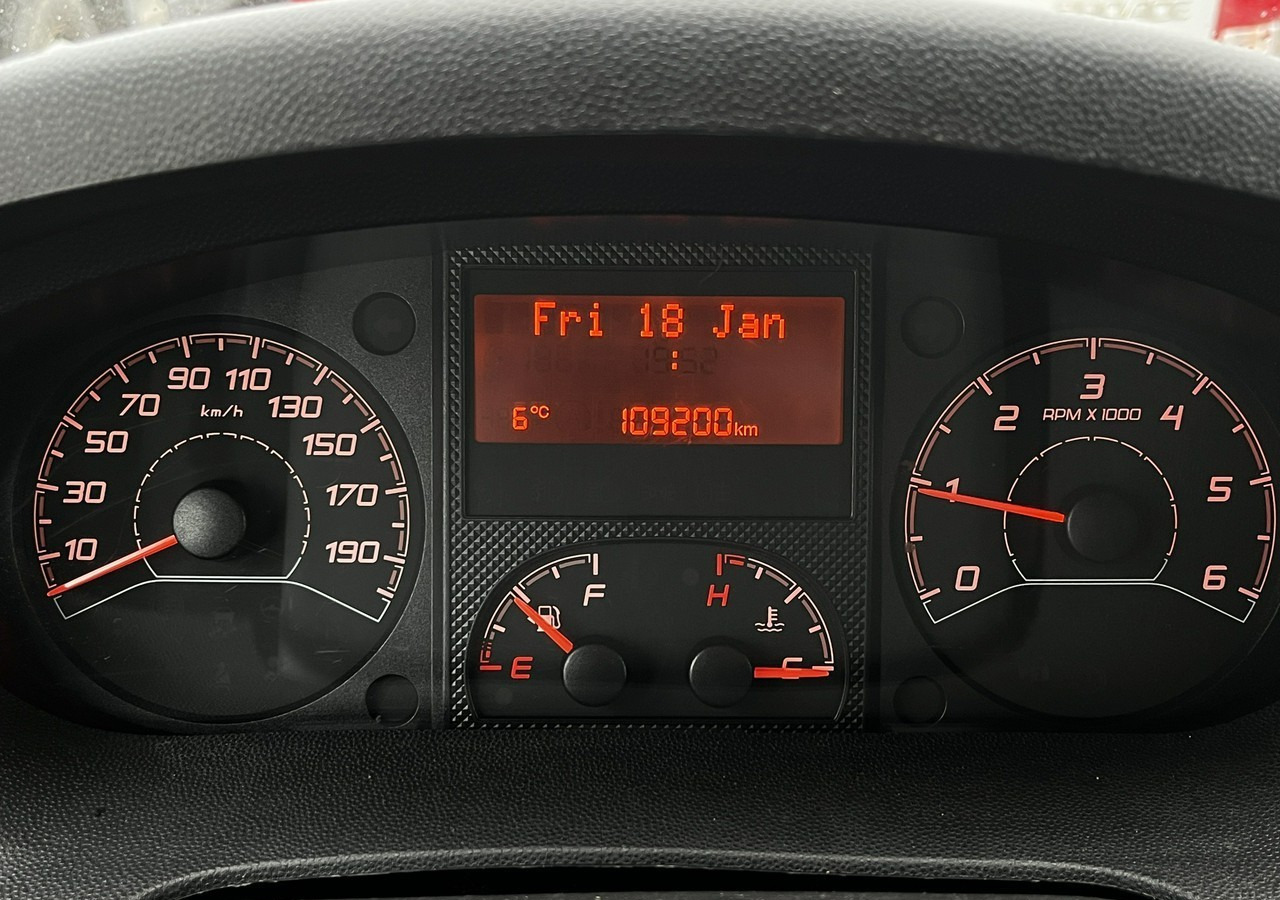 Citroen Jumper Jumper 2.2-140KM Długi Wysoki Klima Kamera 106tkm Model 2022 - Товарно комбе: слика 4 Citroen Jumper Jumper 2.2-140KM Długi Wysoki Klima Kamera 106tkm Model 2022 - Товарно комбе: слика 4