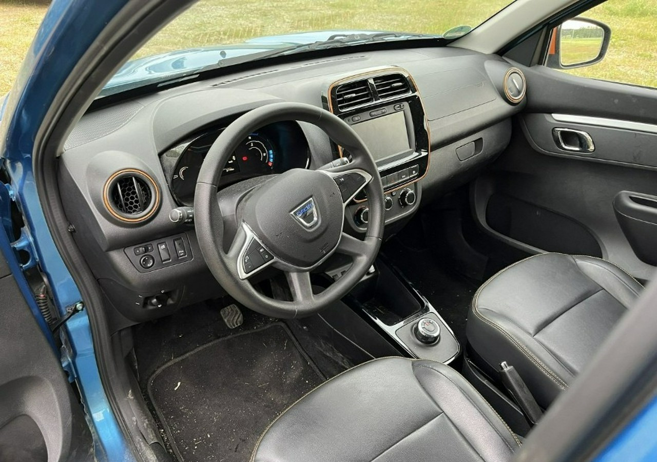 Dacia Spring Spring 45KM 100% Electric 230-315KM Zasięgu 2022 Bogate wyposażenie - Автомобил: слика 2 Dacia Spring Spring 45KM 100% Electric 230-315KM Zasięgu 2022 Bogate wyposażenie - Автомобил: слика 2