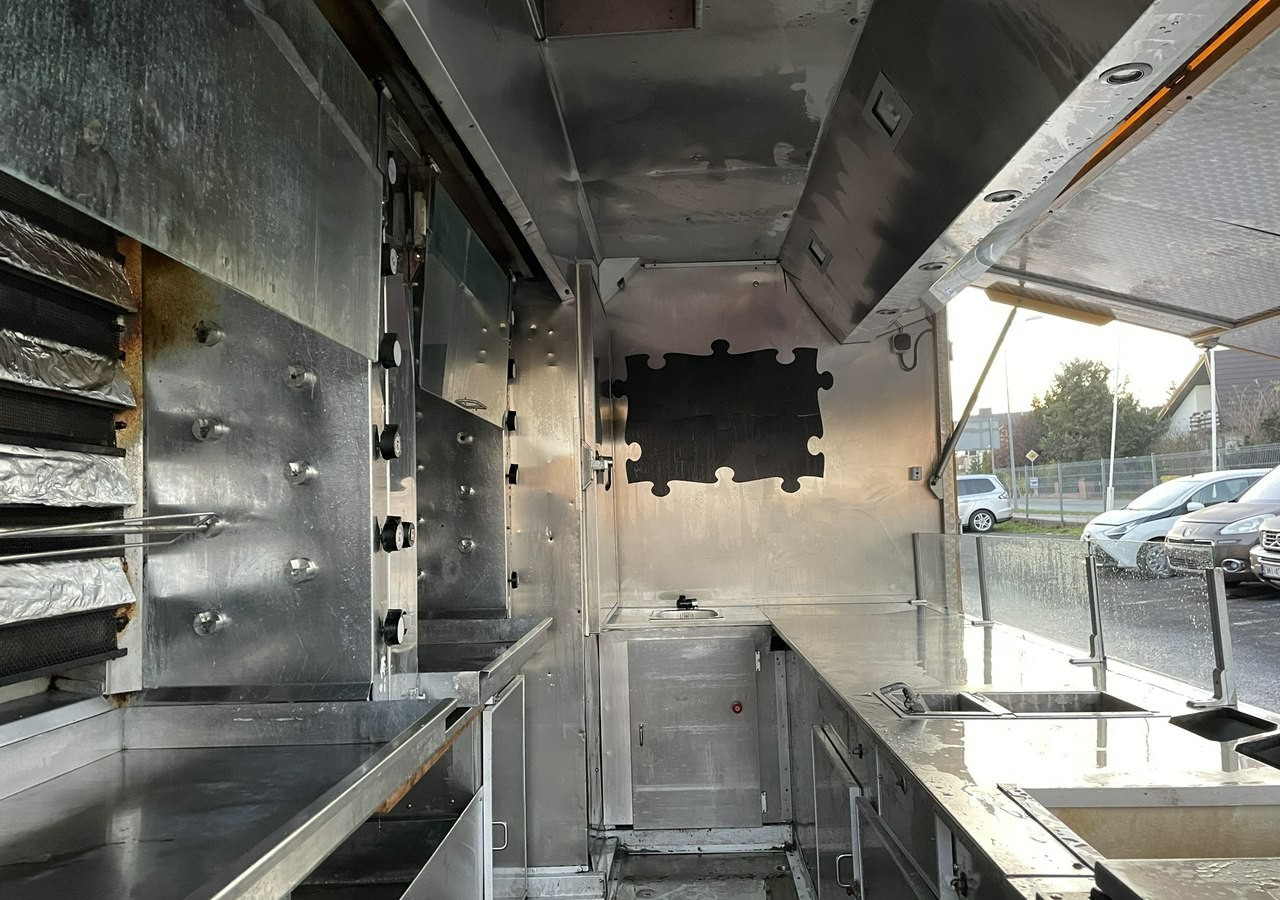 Fiat Ducato Autosklep Autogrill Gastronomiczny Food Truck Foodtruck 68tkm 3500 - Камион за продажба на добра: слика 4 Fiat Ducato Autosklep Autogrill Gastronomiczny Food Truck Foodtruck 68tkm 3500 - Камион за продажба на добра: слика 4