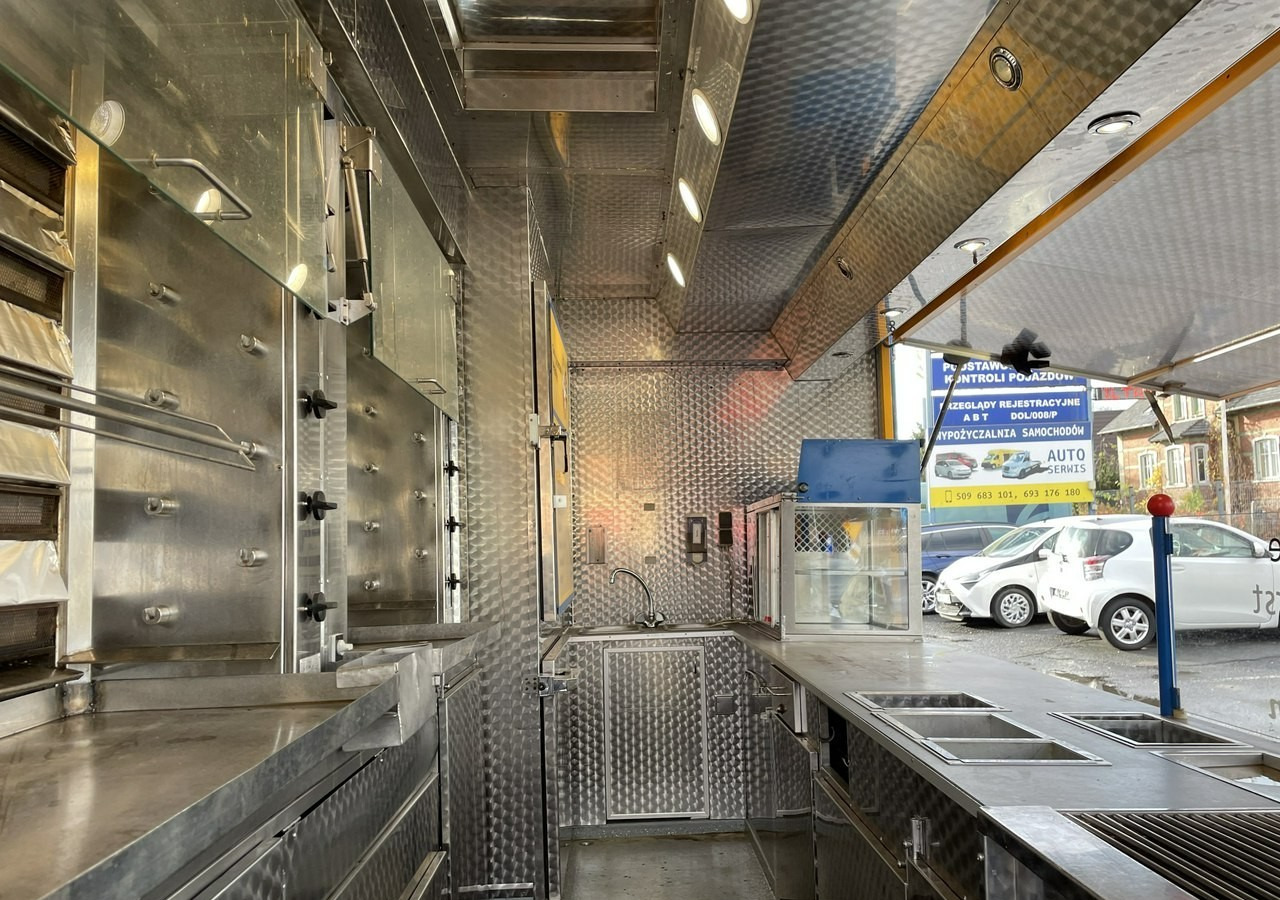 Fiat Ducato Autosklep Autogrill Gastronomiczny Food Truck Foodtruck sklep bar20 - Камион за продажба на добра: слика 5 Fiat Ducato Autosklep Autogrill Gastronomiczny Food Truck Foodtruck sklep bar20 - Камион за продажба на добра: слика 5
