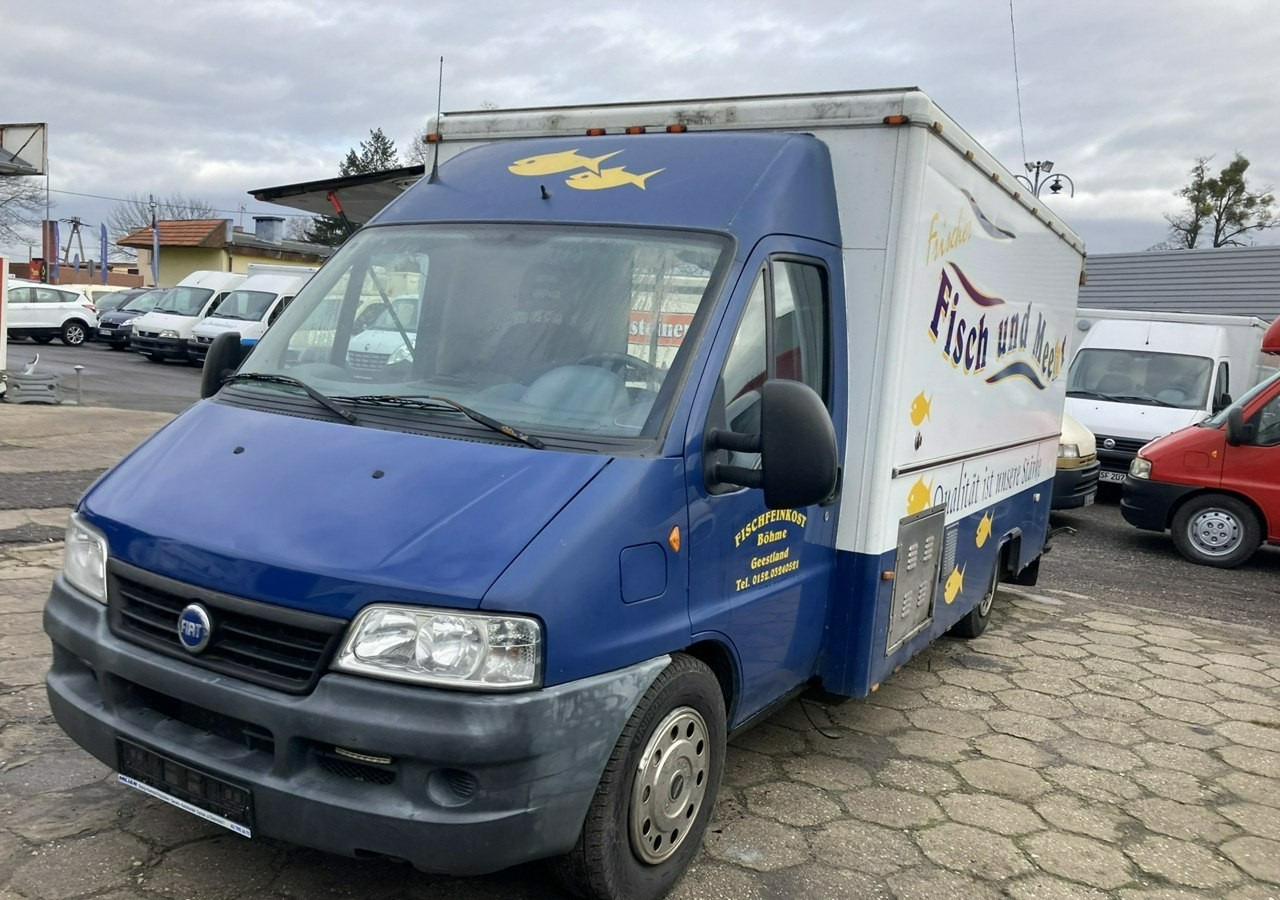 Fiat Ducato Autosklep mięso-ryba Gastronomiczny Food Truck Foodtruck sklep 2004 - Камион за продажба на добра, Комбе: слика 2 Fiat Ducato Autosklep mięso-ryba Gastronomiczny Food Truck Foodtruck sklep 2004 - Камион за продажба на добра, Комбе: слика 2