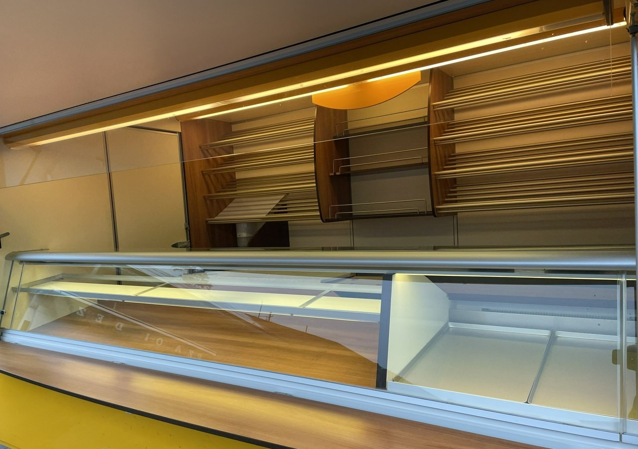 Fiat Ducato Autosklep piecz Gastronomiczny Food Truck Foodtruck sklep 132tkm Bor - Камион за продажба на добра: слика 2 Fiat Ducato Autosklep piecz Gastronomiczny Food Truck Foodtruck sklep 132tkm Bor - Камион за продажба на добра: слика 2