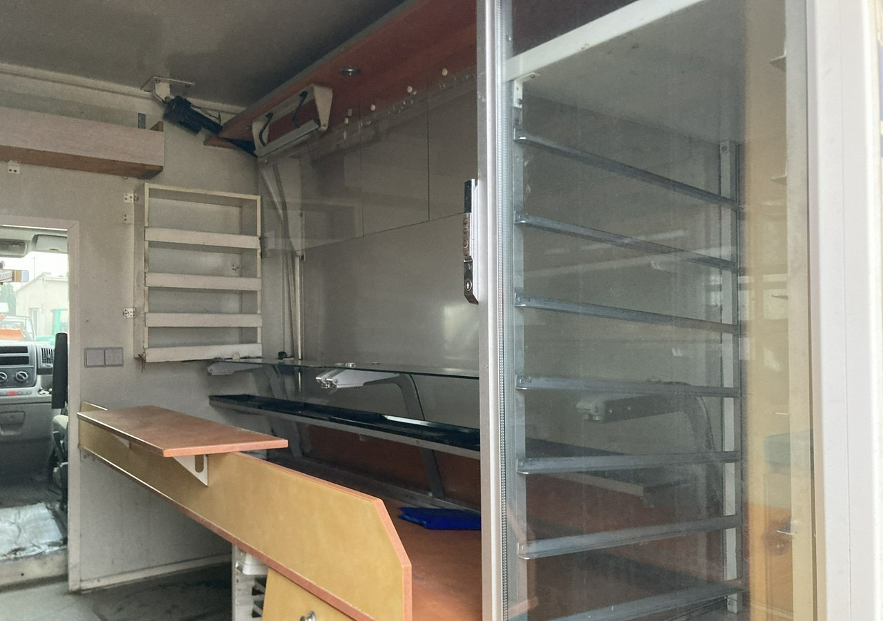 Fiat Ducato Autosklep pieczywa sklep Bar Gastronomiczny Food Truck Foodtruck 200 - Камион за продажба на добра: слика 4 Fiat Ducato Autosklep pieczywa sklep Bar Gastronomiczny Food Truck Foodtruck 200 - Камион за продажба на добра: слика 4