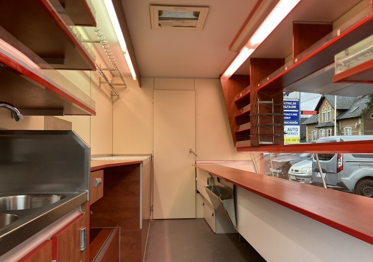 Fiat Ducato Autosklep wędlin Gastronomiczny Food Truck Foodtruck 136tkm Borco 20 - Камион за продажба на добра: слика 3 Fiat Ducato Autosklep wędlin Gastronomiczny Food Truck Foodtruck 136tkm Borco 20 - Камион за продажба на добра: слика 3