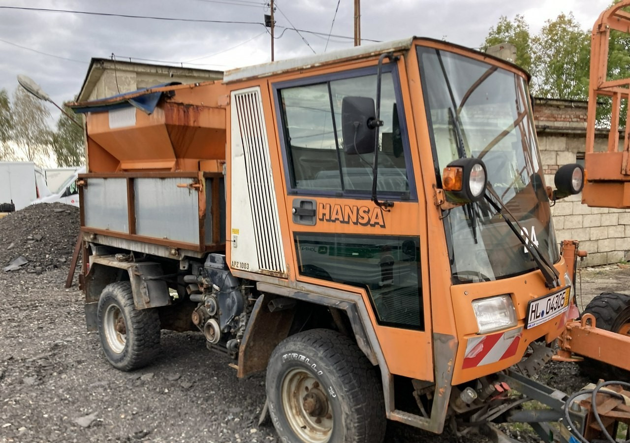Inna Inny Hansa 4X4 pług posypywarka wywrotka - Машина за чистење снег: слика 2 Inna Inny Hansa 4X4 pług posypywarka wywrotka - Машина за чистење снег: слика 2
