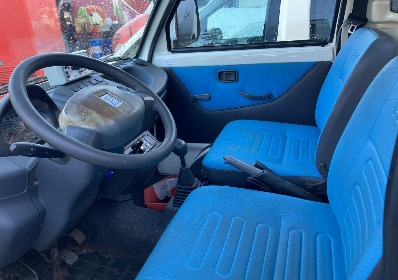 Комбе со отворен сандак Inna Inny PFAU Piaggio Porter 4X4 Skrzynia odśnieżarka Pług 5655km 2012: слика 14
