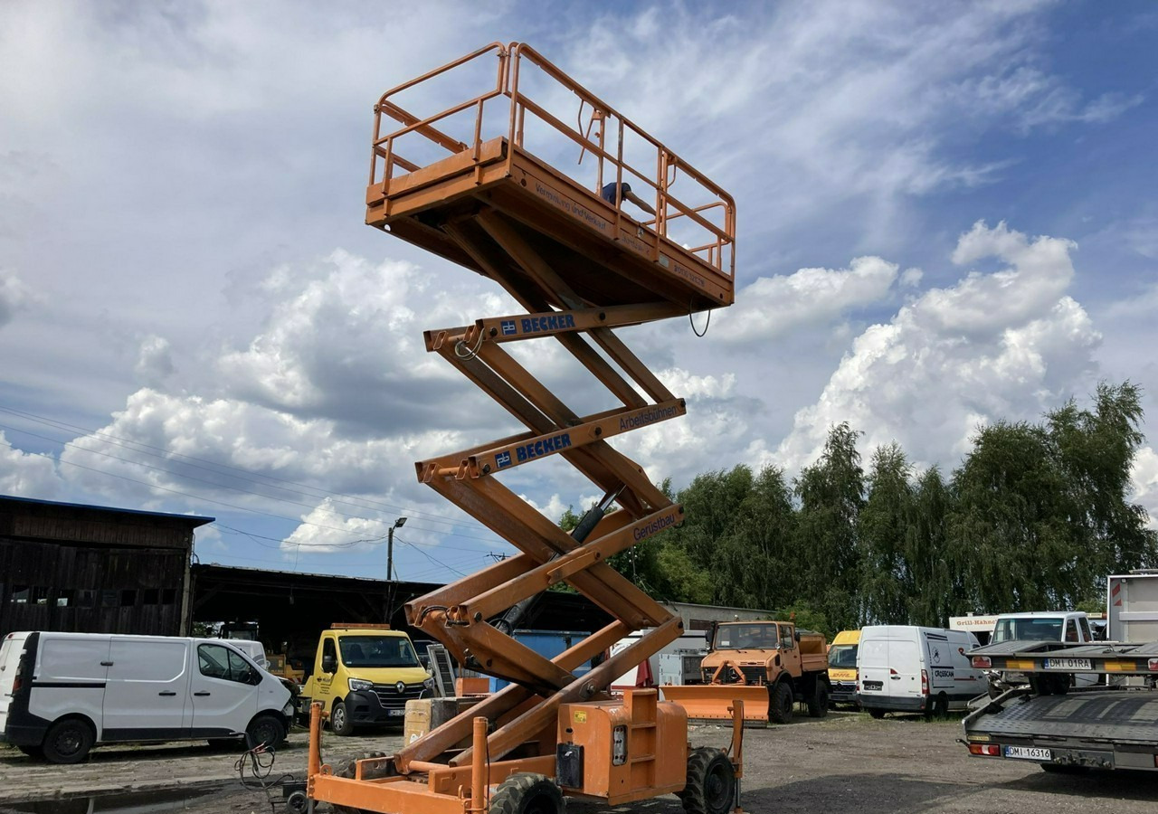 Inna Inny Podnośnik nożycowy Haulotte H15SDX 4x4 podpory 6905 mg 15 metrów - Кревач ножица: слика 3 Inna Inny Podnośnik nożycowy Haulotte H15SDX 4x4 podpory 6905 mg 15 metrów - Кревач ножица: слика 3