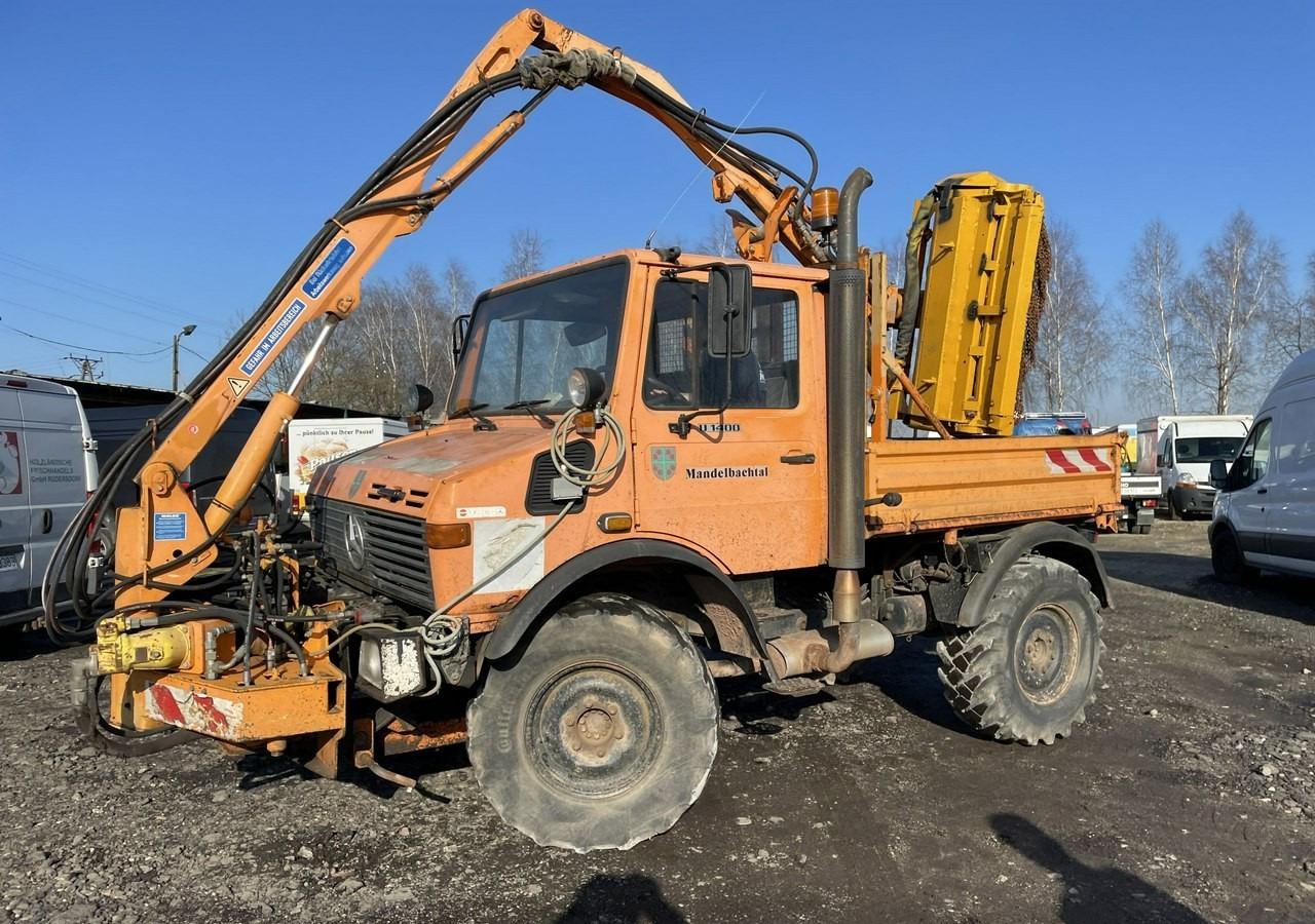 Inna Inny Unimog 4X4 Kosiarka bijakowa teleskopowa posypywarka pług odśnieżark - Камион со платформа, Комунално/ Специјално возило: слика 3 Inna Inny Unimog 4X4 Kosiarka bijakowa teleskopowa posypywarka pług odśnieżark - Камион со платформа, Комунално/ Специјално возило: слика 3