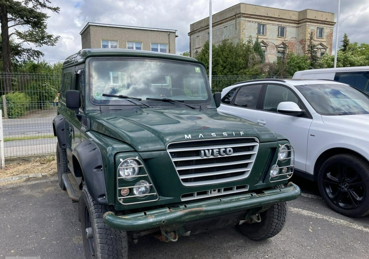Iveco Massif Iveco 3.0 HPI 4X4 Klima Massif Santana Ciężarowy 2009 - Товарно комбе: слика 1 Iveco Massif Iveco 3.0 HPI 4X4 Klima Massif Santana Ciężarowy 2009 - Товарно комбе: слика 1