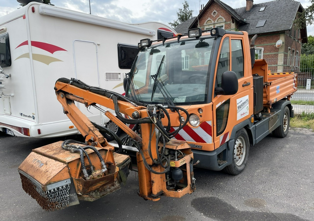 Multicar Inny Multicar Multicar M-3 Kosiarka Teleskopowa posypywarka pług 2008 - Комунално/ Специјално возило: слика 4 Multicar Inny Multicar Multicar M-3 Kosiarka Teleskopowa posypywarka pług 2008 - Комунално/ Специјално возило: слика 4