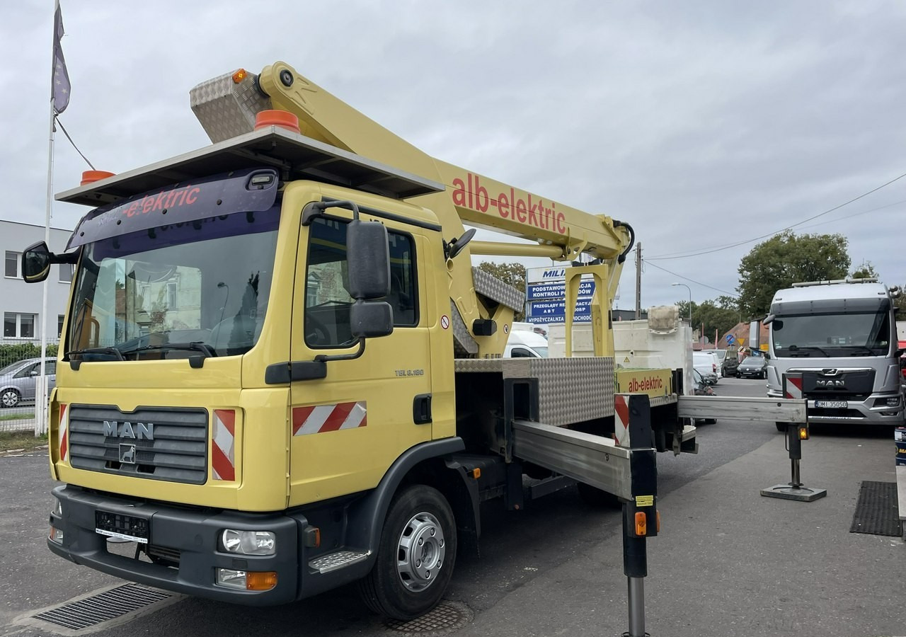 MAN Inny MAN Man TGL 8.180 Podnośnik koszowy 27m RUTHMANN T270 Zwyżka 2008 - Камион со подигачка кошница: слика 1 MAN Inny MAN Man TGL 8.180 Podnośnik koszowy 27m RUTHMANN T270 Zwyżka 2008 - Камион со подигачка кошница: слика 1