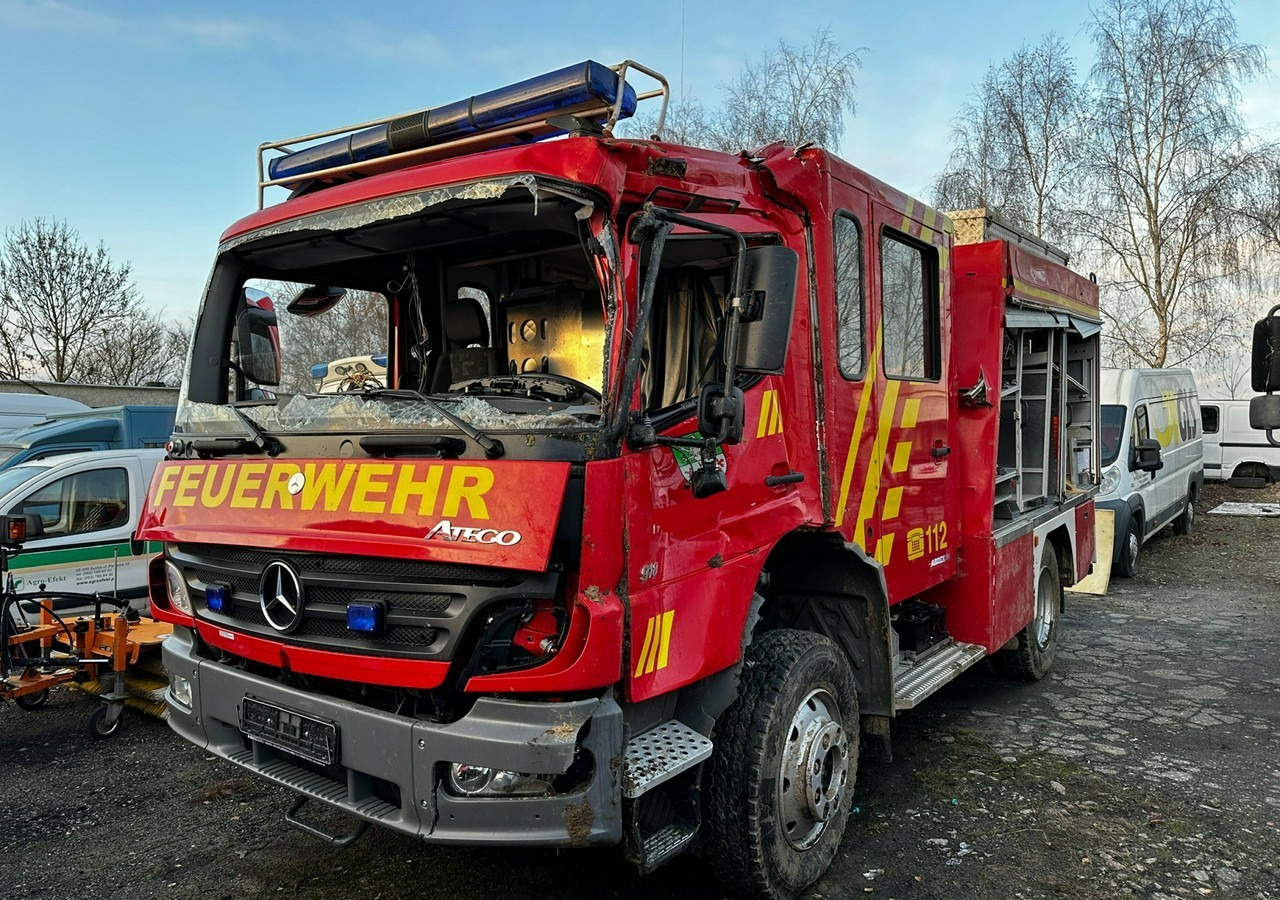 Mercedes-Benz Inny Mercedes-Benz Atego 918 Straż Pożarna 4X4 2006 - Противпожарен камион: слика 5 Mercedes-Benz Inny Mercedes-Benz Atego 918 Straż Pożarna 4X4 2006 - Противпожарен камион: слика 5