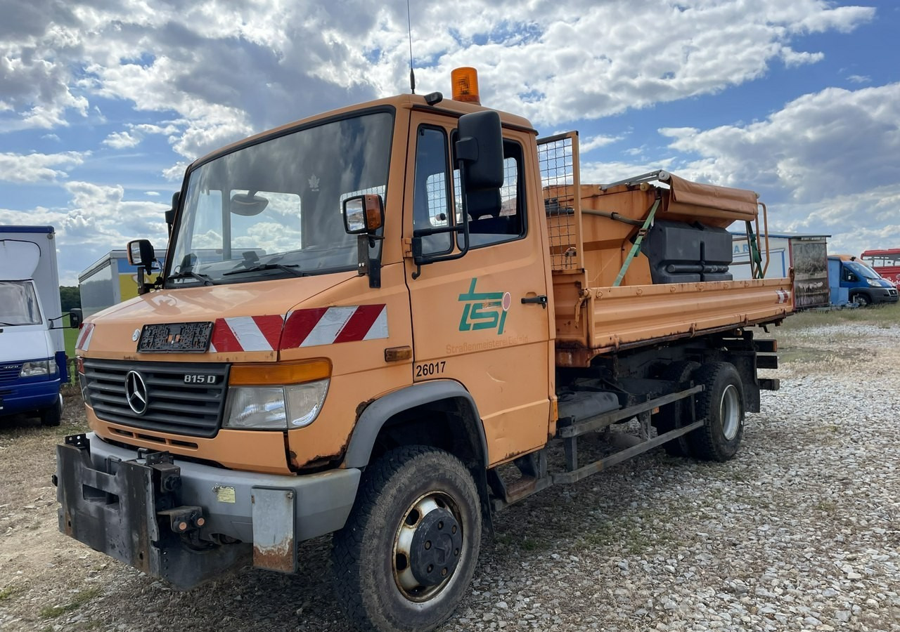 Mercedes-Benz Inny Mercedes-Benz Mercedes Vario 815 Wywrotka 4X4 2004 - Машина за чистење снег: слика 1 Mercedes-Benz Inny Mercedes-Benz Mercedes Vario 815 Wywrotka 4X4 2004 - Машина за чистење снег: слика 1