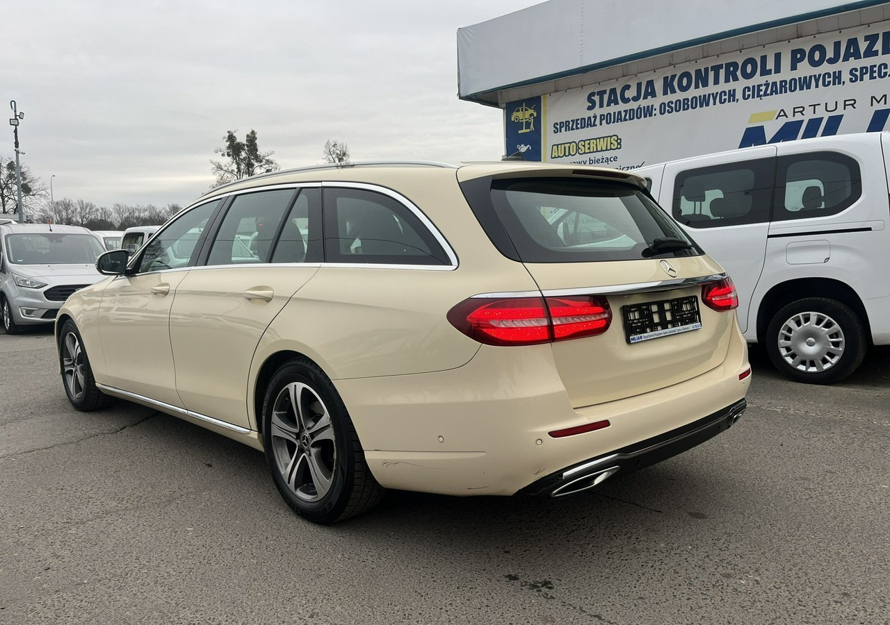 Mercedes-Benz Klasa E E220d T 9G-tronic 197KM Navi FullLed Kamera Asystent Model 2020 FV 2 - Автомобил: слика 3 Mercedes-Benz Klasa E E220d T 9G-tronic 197KM Navi FullLed Kamera Asystent Model 2020 FV 2 - Автомобил: слика 3