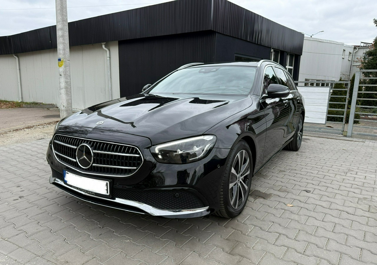 Mercedes-Benz Klasa E E300de EQ-Power Hybrid 50km na prądzie 2.0d 306KM Avantgarde Panoram - Автомобил: слика 1 Mercedes-Benz Klasa E E300de EQ-Power Hybrid 50km na prądzie 2.0d 306KM Avantgarde Panoram - Автомобил: слика 1