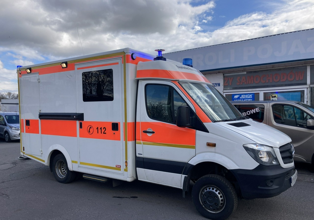 Mercedes-Benz Sprinter Sprinter 519 Karetka 4X4 Ambulans MODEL 2017 - Амбулантно возило: слика 4 Mercedes-Benz Sprinter Sprinter 519 Karetka 4X4 Ambulans MODEL 2017 - Амбулантно возило: слика 4