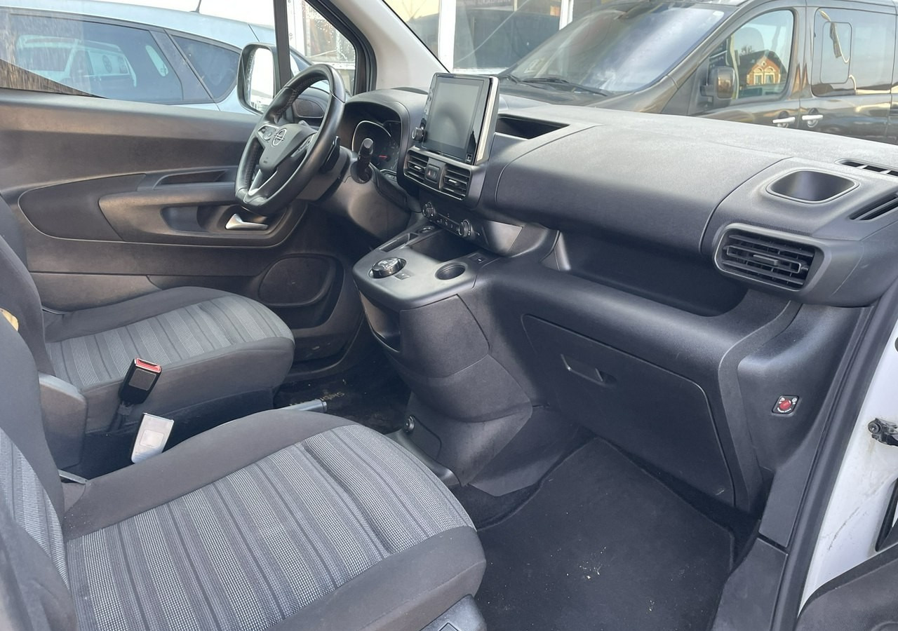 Opel Combo IV Combo Life Combo Life Maxi Niepełnosprawnych inwalida rampa PFRON Model - Караван: слика 4 Opel Combo IV Combo Life Combo Life Maxi Niepełnosprawnych inwalida rampa PFRON Model - Караван: слика 4