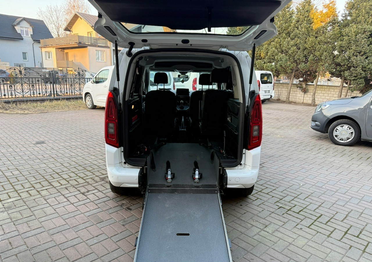 Opel Combo IV Combo Life Combo do przewozu Niepełnosprawnych inwalida rampa Model 2021 - Автомобил: слика 2 Opel Combo IV Combo Life Combo do przewozu Niepełnosprawnych inwalida rampa Model 2021 - Автомобил: слика 2