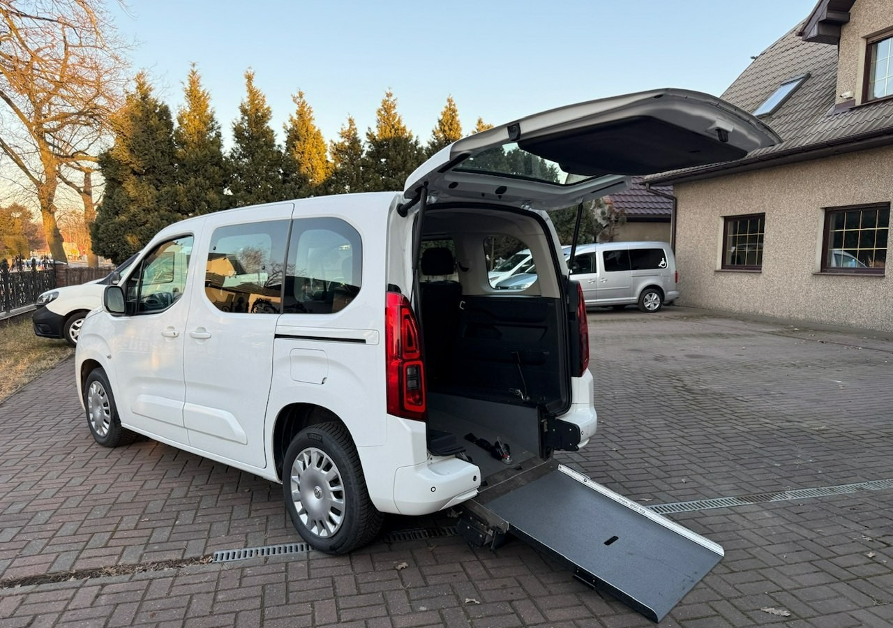 Opel Combo IV Combo Life Combo do przewozu Niepełnosprawnych inwalida rampa Model 2021 - Автомобил: слика 1 Opel Combo IV Combo Life Combo do przewozu Niepełnosprawnych inwalida rampa Model 2021 - Автомобил: слика 1