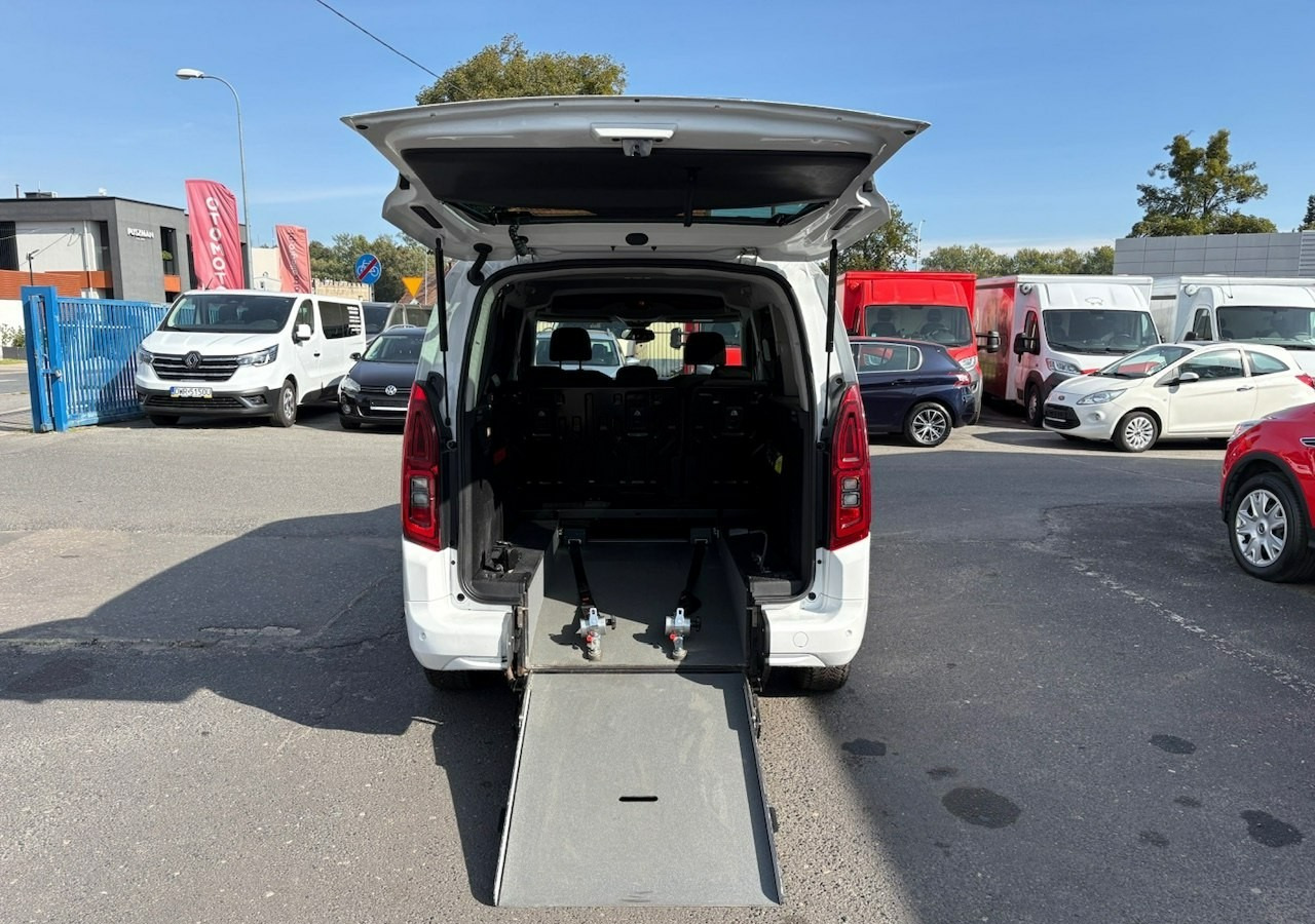 Opel Combo IV Combo Life Opel ComboLife Niepełnosprawnych inwalida rampa Bogate wy - Караван: слика 3 Opel Combo IV Combo Life Opel ComboLife Niepełnosprawnych inwalida rampa Bogate wy - Караван: слика 3