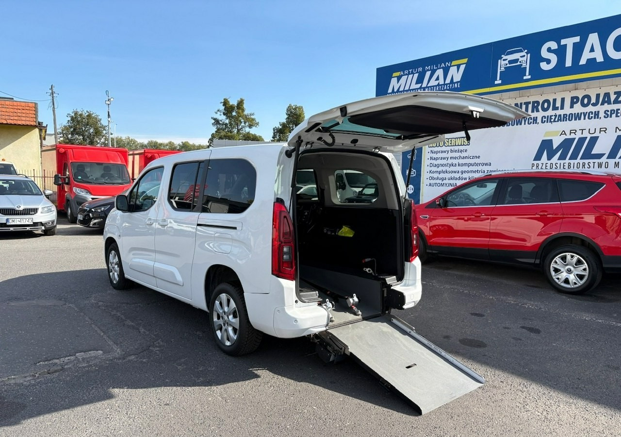 Opel Combo IV Combo Life Opel ComboLife Niepełnosprawnych inwalida rampa Bogate wy - Караван: слика 2 Opel Combo IV Combo Life Opel ComboLife Niepełnosprawnych inwalida rampa Bogate wy - Караван: слика 2